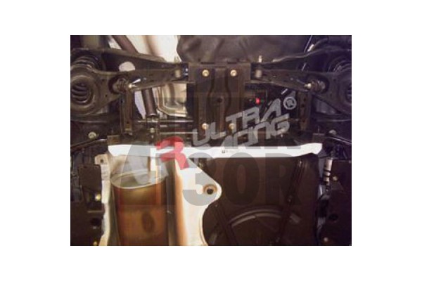 Tylna belka dolna Ultra Racing Mazda 3 MPS