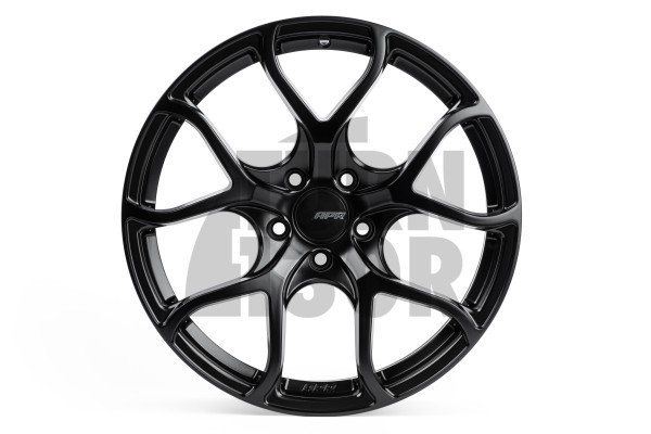 A01 Flow Formed Wheel 18 x 8.5 ET45 Gunmetal, Black lub Silver APR