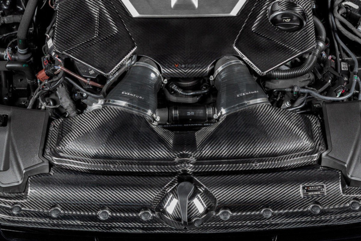 Układ dolotowy z włókna węglowego Eventuri dla Audi RS6 C8 / RS7 C8