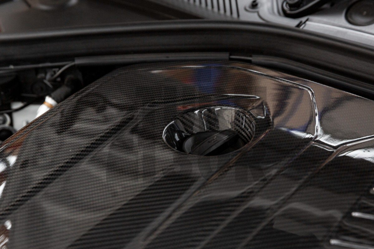 Osłona silnika z włókna węglowego Eventuri do BMW 140i / 240i / 340i / 440i B58
