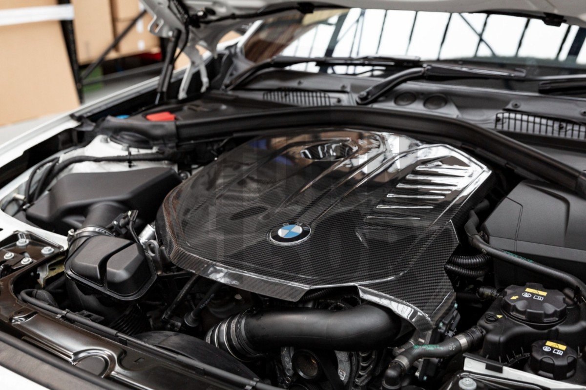 Osłona silnika z włókna węglowego Eventuri do BMW 140i / 240i / 340i / 440i B58