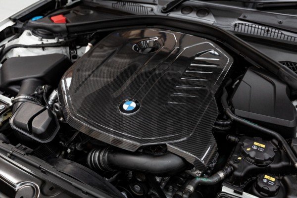 Osłona silnika z włókna węglowego Eventuri do BMW 140i / 240i / 340i / 440i B58