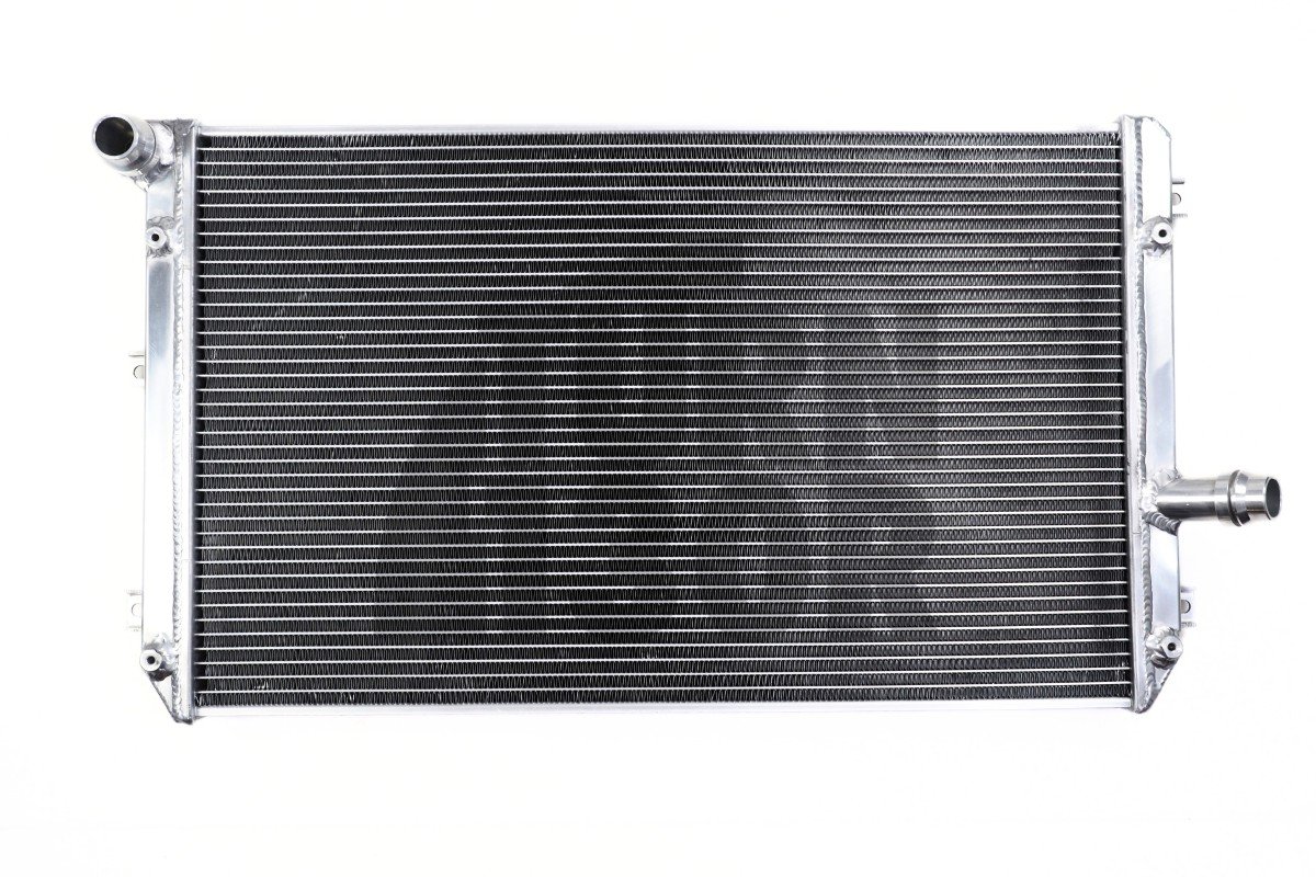 Aluminiowa chłodnica Mishimoto Golf 5 GTI / Golf 6 R / Leon Cupra / S3 / TT 2.0 TFSI