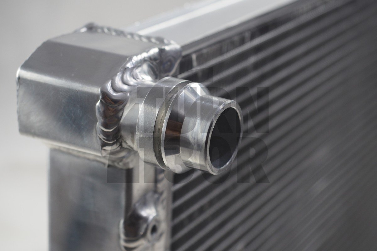 Aluminiowa chłodnica Mishimoto Golf 5 GTI / Golf 6 R / Leon Cupra / S3 / TT 2.0 TFSI