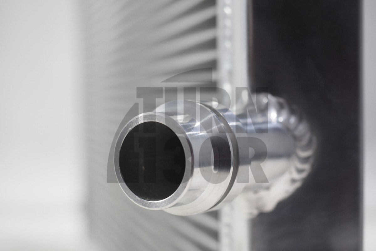 Aluminiowa chłodnica Mishimoto Golf 5 GTI / Golf 6 R / Leon Cupra / S3 / TT 2.0 TFSI