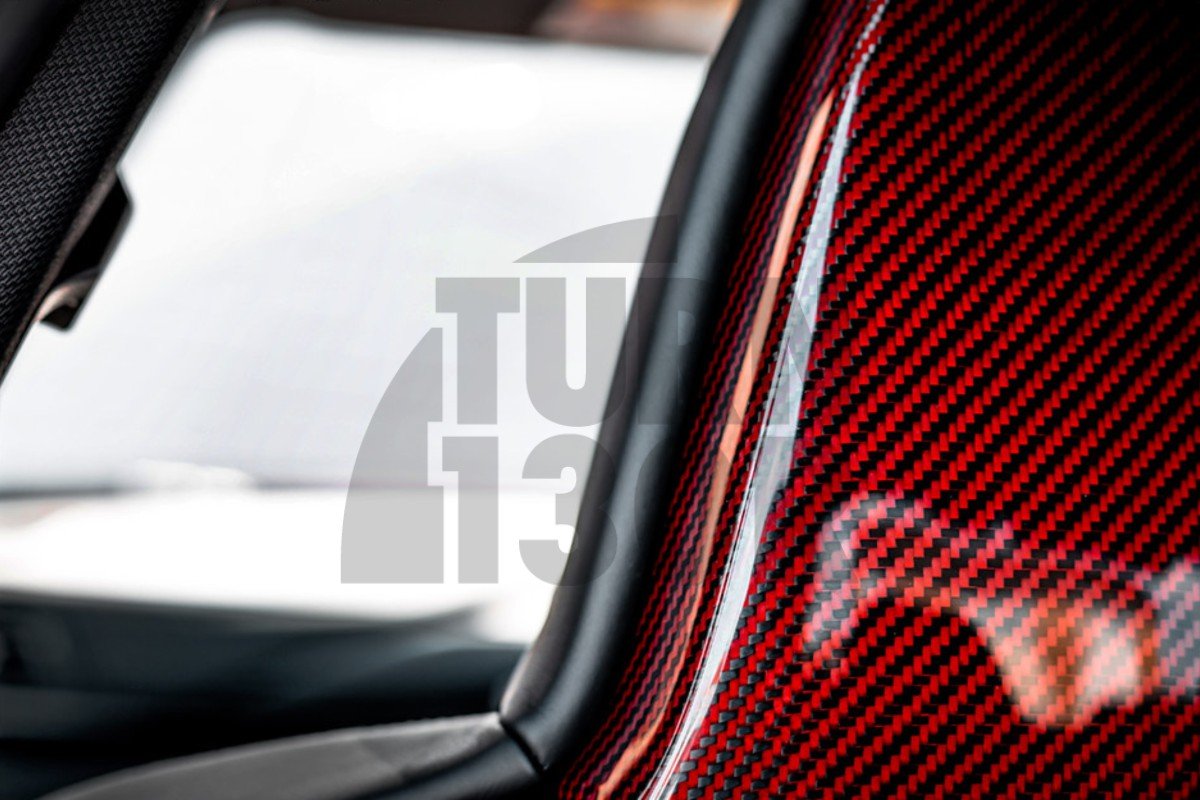 Zestaw pokrowców na oparcia foteli z włókna węglowego Eventuri do BMW M3 F80 / M4 F8x / M2 Comp F87