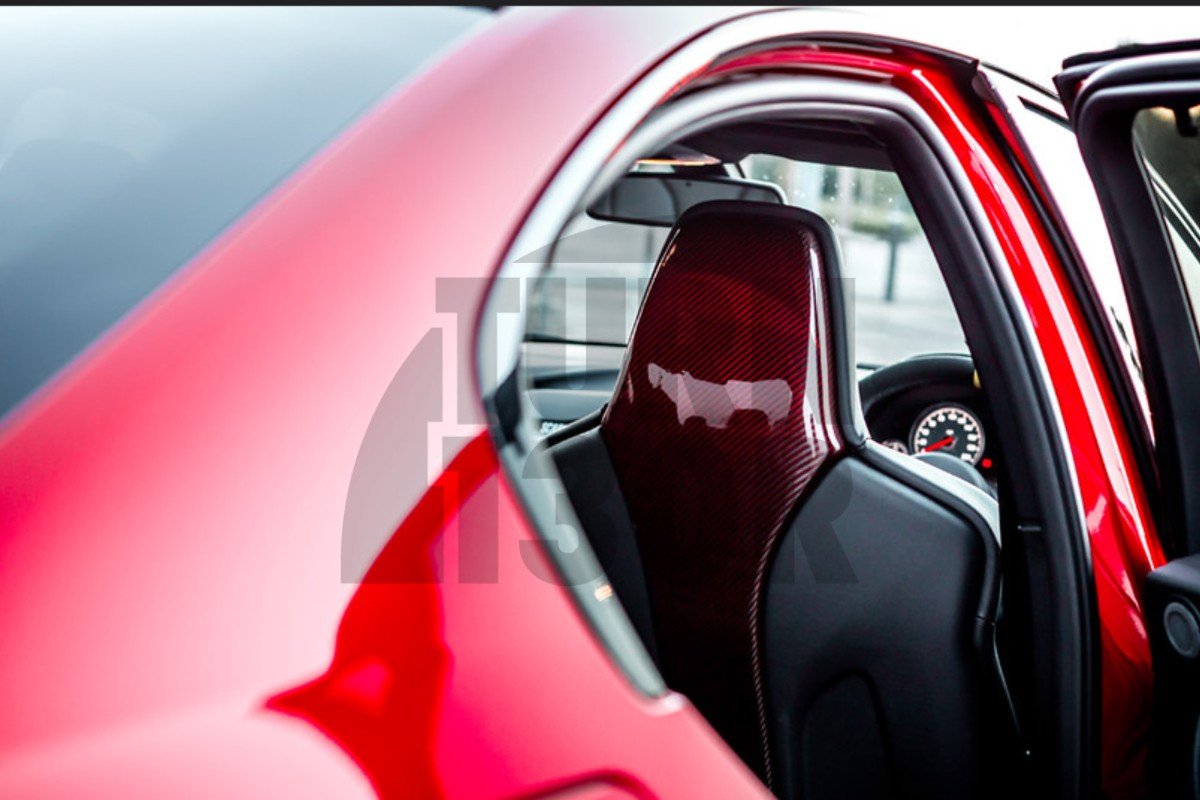 Zestaw pokrowców na oparcia foteli z włókna węglowego Eventuri do BMW M3 F80 / M4 F8x / M2 Comp F87