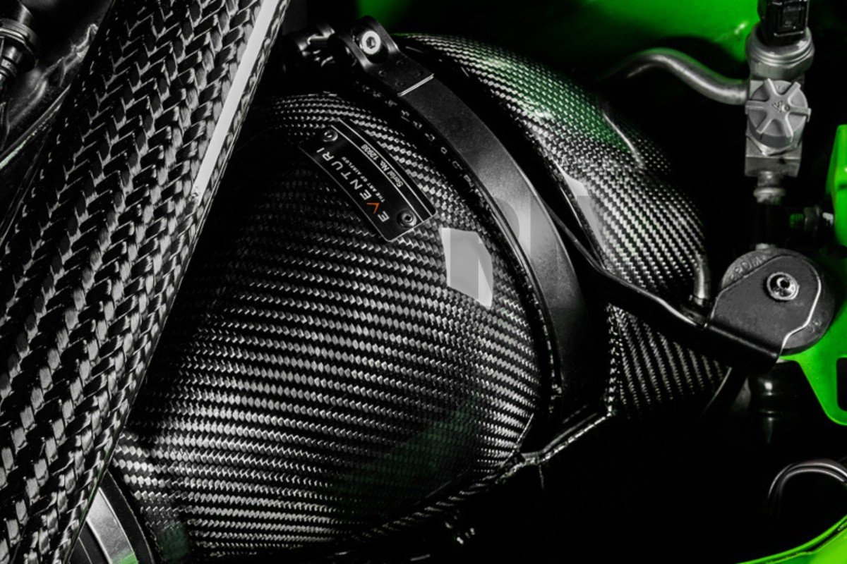 Układ dolotowy z włókna węglowego Eventuri do BMW M3 F80 / M4 F8x