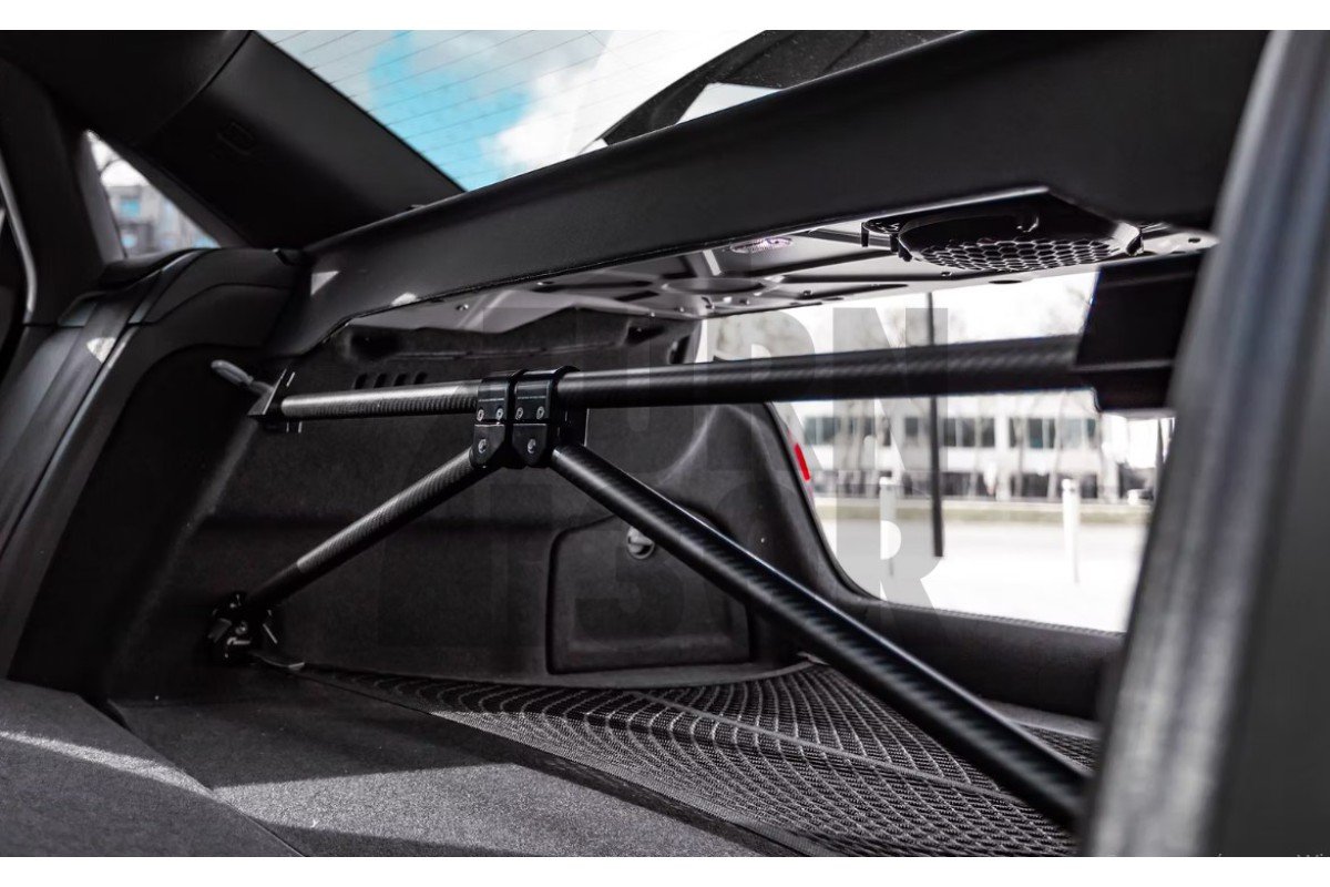 Tylne karbonowe usztywnienie nadwozia dla Audi S3 8V i RS3 8V / RS3 8Y Racingline