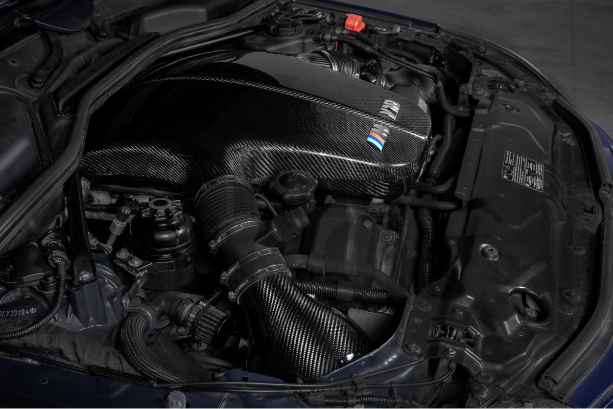 Plenum z włókna węglowego Eventuri do BMW M5 E60