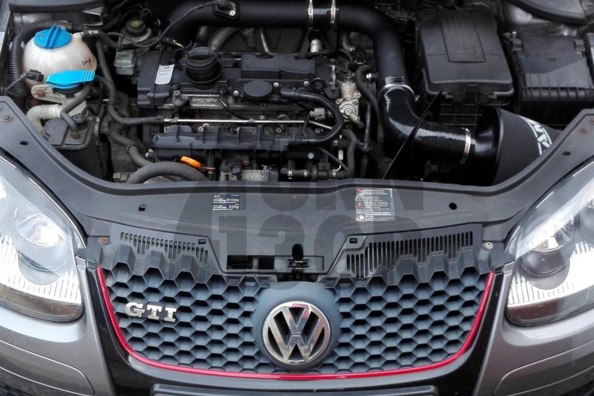 Układ dolotowy Ramair przeznaczony do modeli Golf 5 GTI, A3 8P, Leon 2 FR i Scirocco 2.0 TFSI K03 z silnikami 2.0 TFSI K03.