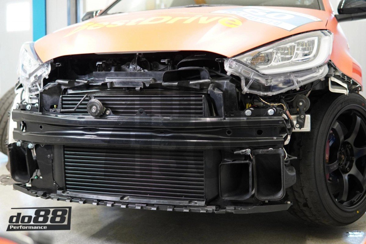 Zestaw chłodnicy międzystopniowej Toyota Yaris GR Do88