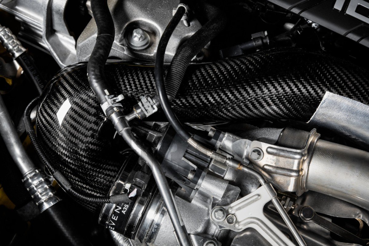 Wlot z włókna węglowego Eventuri dla Mercedes Benz A35 AMG W177