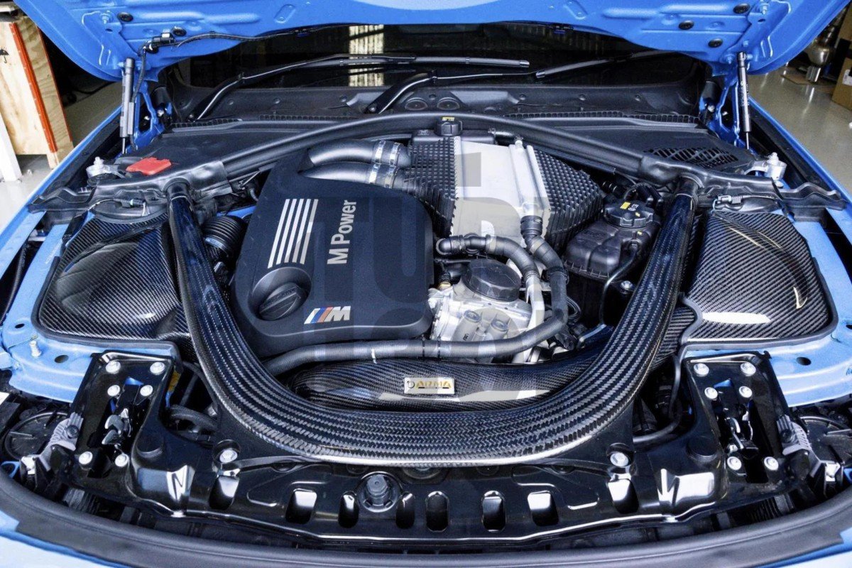 Wlot powietrza z włókna węglowego Armaspeed BMW M3 F80 / M4 F8x / M2 Comp F87