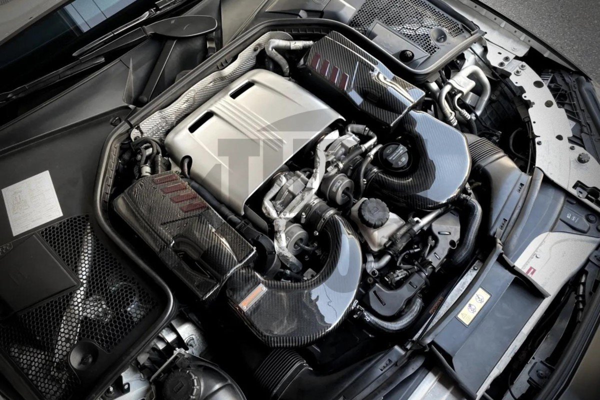 Wlot powietrza z włókna węglowego Armaspeed Mercedes C63 AMG W205